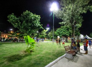 Após reformas, Praça da Faculdade é reinaugurada em Maceió