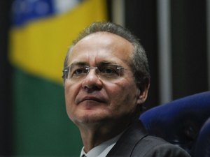 Renan Calheiros troca liderança do PMDB no Senado pela reeleição de senador em Alagoas
