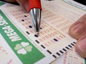 Mega-Sena pode pagar prêmio de R$ 2,5 milhões neste sábado