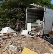 Caminhão que realizava descarte irregular é apreendido na Santa Lúcia