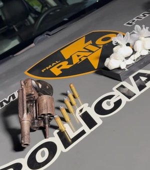 Homem é preso com arma de fogo e cocaína no bairro Fernão Velho