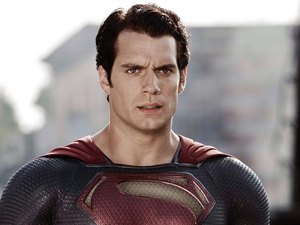 Superman ganhará reboot escrito por James Gunn, Henry Cavill não permanecerá no papel