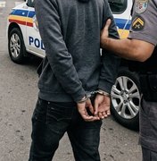 Horas após ser liberado, homem volta a perseguir mulher em local de trabalho e é preso novamente