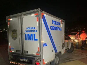 Duas pessoas são mortas a tiros por homens em carro no bairro do Vergel do Lago