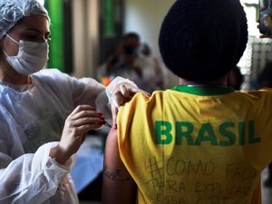 Dados sobre Covid-19 não são atualizados há um mês devido a apagão na Saúde
