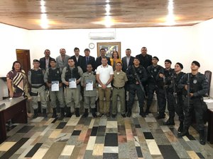 Policiais são homenageados pela Câmara de Campestre