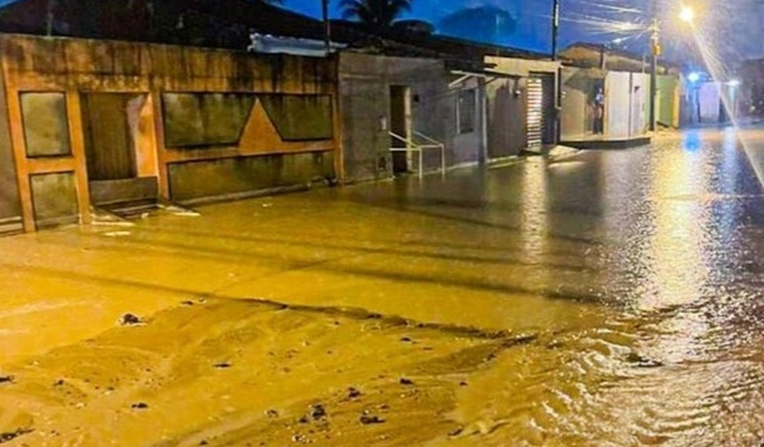 Inmet emite novo alerta de chuvas para 93 municípios alagoanos