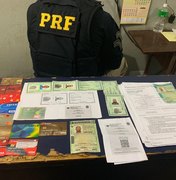[Vídeo] PRF prende dois homens por uso de documento falso na BR – 101