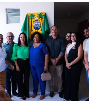 Prefeito de Japaratinga inaugura reformas de escolas nas Barreiras do Boqueirão