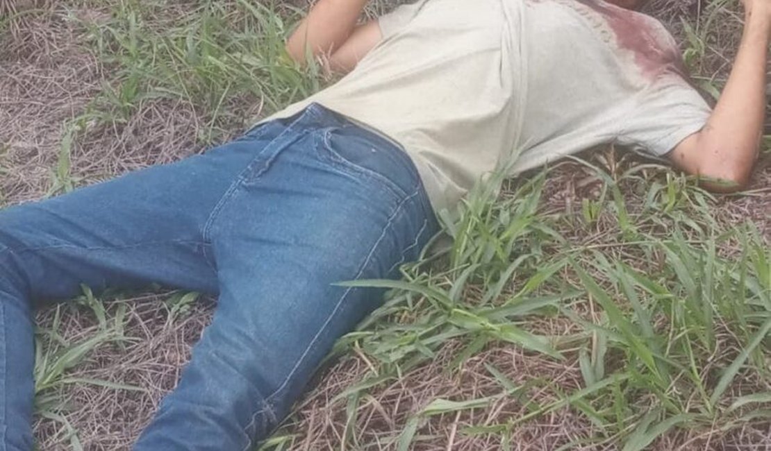 Corpo de homem é encontrado em estrada vicinal no município de Penedo