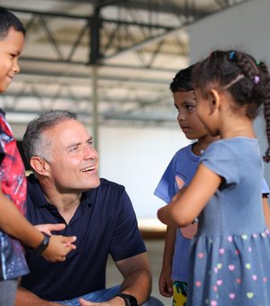 Com 41,75%, Renan Filho ultrapassa JHC em pesquisa, após início da pré-campanha