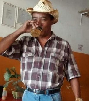 Velório de dono de bar tem homenagem com música brega e bebida em Maceió