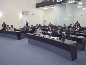 Deputados aprovam voto de pesar pelo falecimento do desembargador Geraldo Tenório