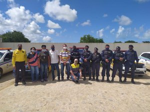 Condutores são autuados por descarte irregular de resíduos