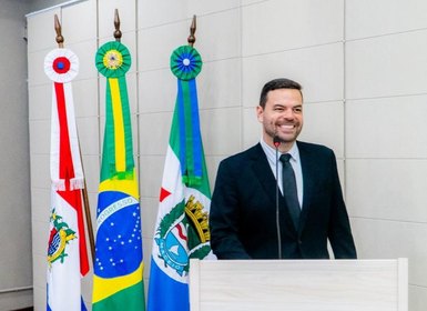 Câmara antecipa o 13º de servidores ativos, comissionados e aposentados