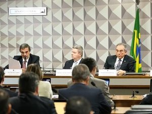 Termina hoje prazo para defesa de Dilma entregar alegações finais