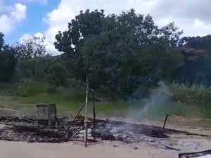 [Vídeo] Criminoso incendeia circo em Passo de Camaragibe