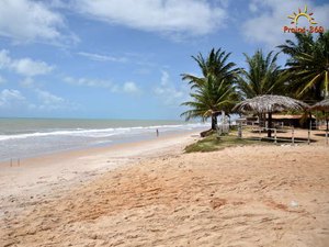 Corpo com golpes de facão é encontrado em praia de Coruripe, no Litoral Sul de Alagoas