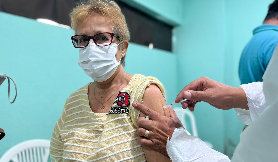 Arapiraca amplia pontos de vacinação contra a Covid-19; confira locais