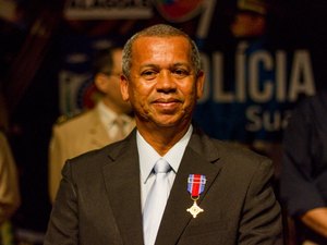 Superintendente do Ronda no Bairro recebe medalha Zumbi dos Palmares