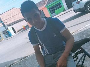 Adolescente é puxado por redemoinho ao tomar banho em rio com amigos