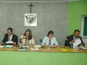 Vereadores cobram retomada do funcionamento do Centro de Zoonoses