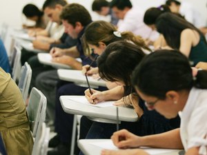 Prefeitura de Maceió abre concurso com 504 vagas; salário chega a R$6 mil