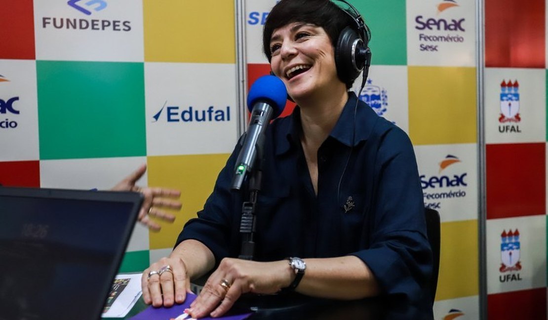 Cantora e escritora Fernanda Takai visita o Gigantinhos Antares nesta quinta (6)