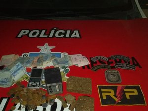 Um foge e outro é preso após flagrante de tráfico de drogas, em Arapiraca 