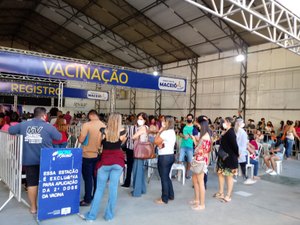 Maceió vacina jovens de 21 anos com as iniciais de M a Z nesta sexta-feira (13)