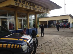 PRF alerta sobre interdição em um trecho da BR-101, em Flexeiras