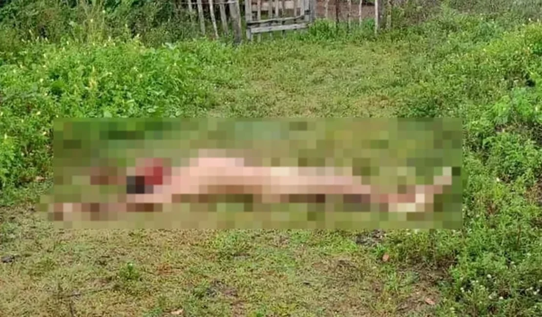 Homem encontrado morto sem roupas na prainha de Penedo é identificado
