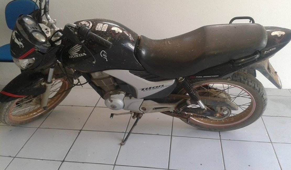 Moto roubada é encontrada na zona rural de Arapiraca