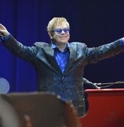 Elton John diz que Jesus defenderia união gay