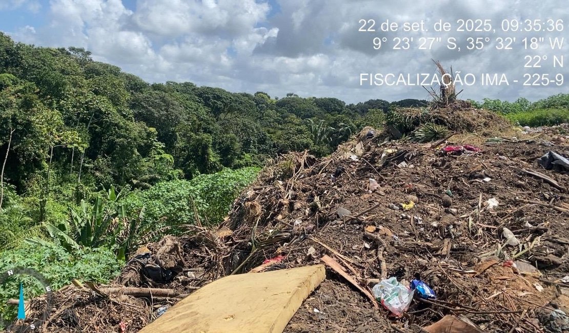 IMA multa e embarga área usada como lixão irregular na Barra de Santo Antônio