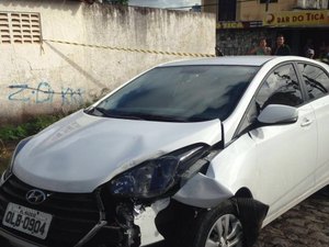 Criminoso morre durante perseguição policial e troca de tiros; duas pessoas são detidas