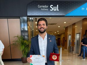 Traipu recebe selo ouro do Compromisso Nacional Criança Alfabetizada