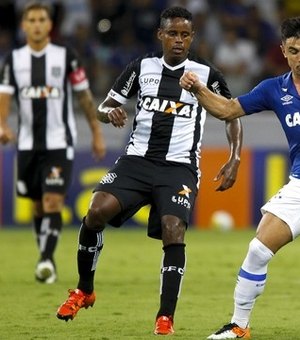 Palmeiras perde. Com arbitro confuso, Flu e Santa ficam no empate. Cruzeiro empata na estreia de técnico.