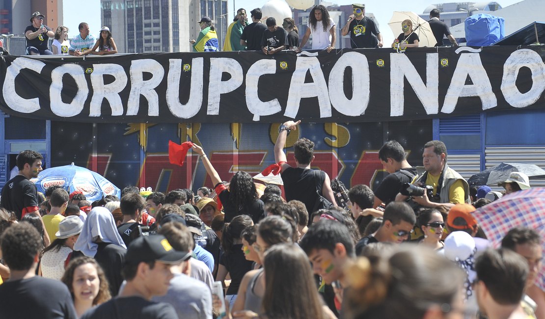 Em ano de impeachment, Brasil fica em 79ª lugar em ranking mundial de corrupção