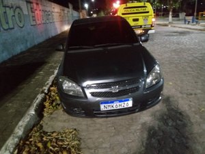 Veículo roubado é encontrado em bairro de Junqueiro