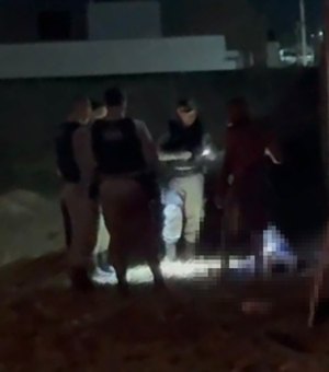 Jovem é perseguido, baleado nas costas, sobrevive e acaba preso em Paripueira