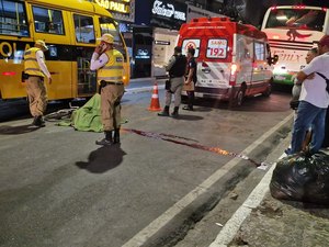Adolescente morre após ser atropelado por ônibus enquanto andava de bicicleta