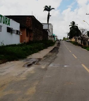 Moradores pedem sinalização e quebra-molas para rua Coruripe, no bairro Canaã