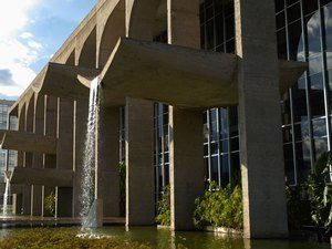 Ex-marido acusado de matar enfermeira na porta de UBS vai a júri popular