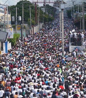 Milhares de pessoas vão às ruas pedir a renúncia do presidente do Haiti