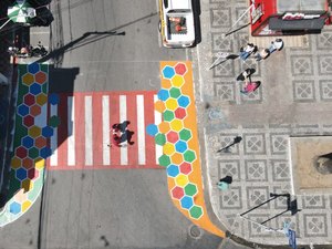 SMTT realiza intervenção urbanística em faixa de pedestres no Centro de Arapiraca