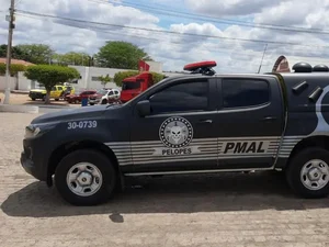 Homem é preso após se aproximar da mãe protegida por medida judicial em Penedo