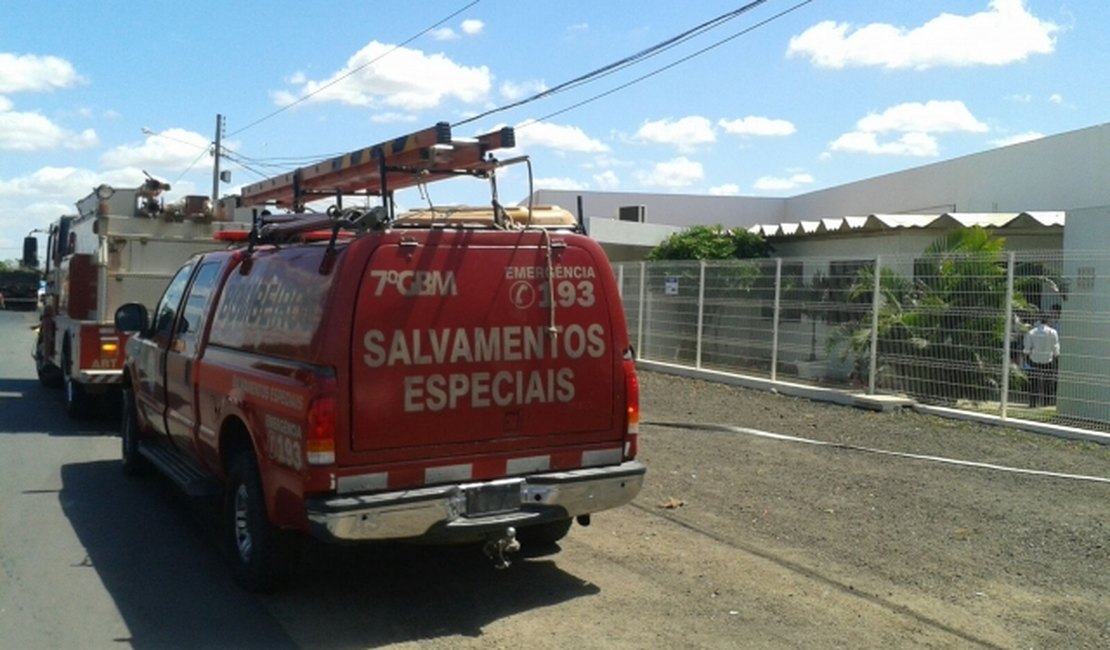 Início de incêndio assusta funcionários da Araforros