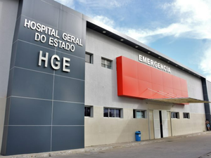 Suspeito de roubar moto é espancado por populares em Rio Largo, levado ao HGE e preso