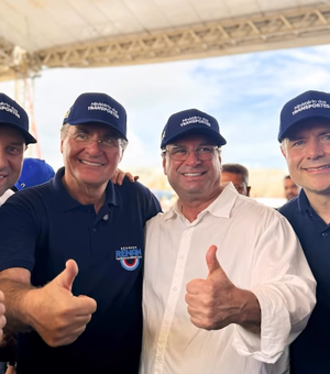 Presença de Luciano Barbosa em evento de Renan Filho sinaliza composição para 2026